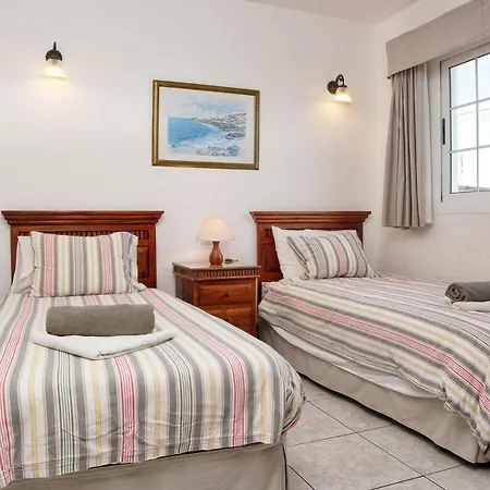 Dom wakacyjny Casa El Paraiso - Private Pool, Jacuzzi, Air-con And Bbq By Lanzarote