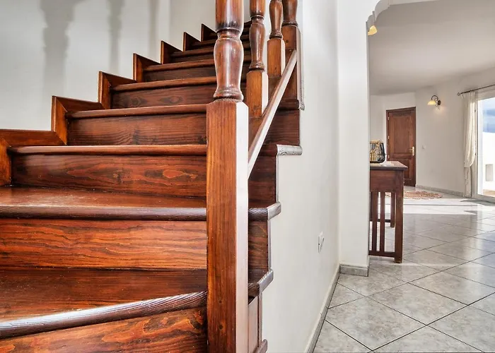 Casa El Paraiso - Private Pool, Jacuzzi, Air-con And Bbq By Lanzarote