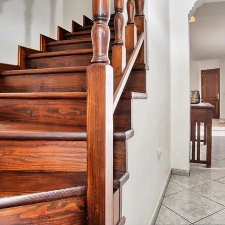 Casa El Paraiso - Private Pool, Jacuzzi, Air-con And Bbq By Lanzarote